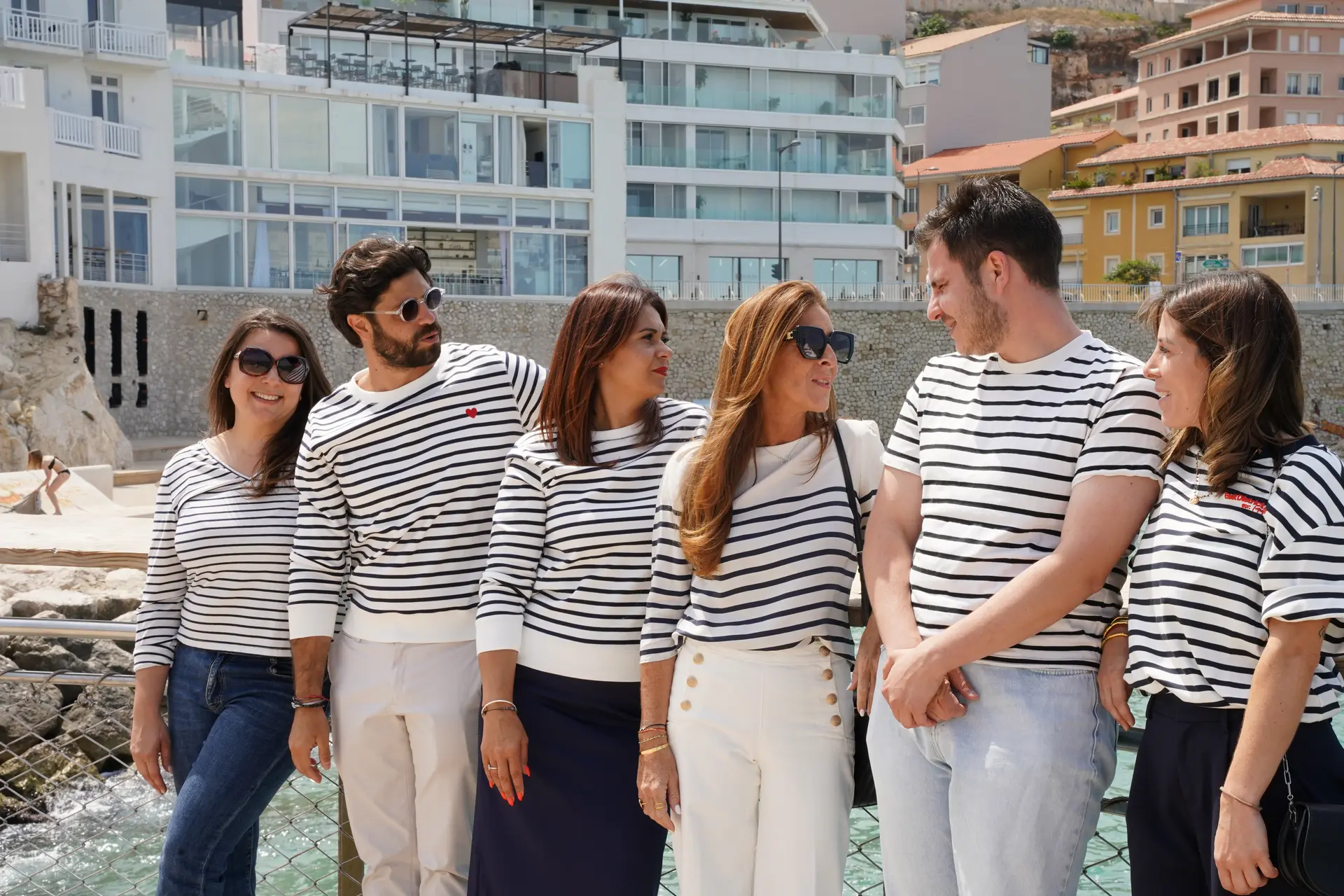 L'équipe SikSik Immobilier dans son agence de Marseille